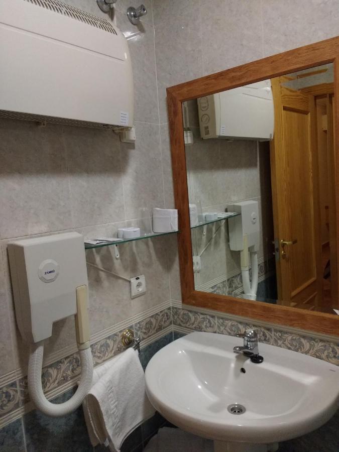 Hotel Meson El Castillo Baneres de Mariola Ngoại thất bức ảnh