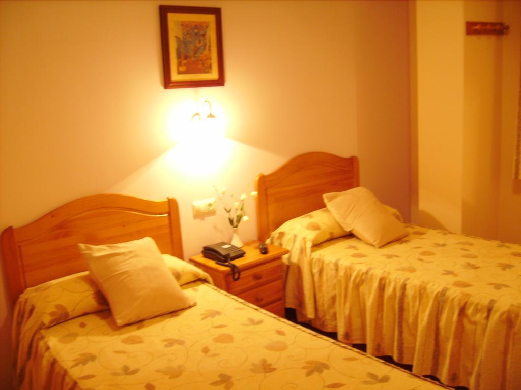 Hotel Meson El Castillo Baneres de Mariola Ngoại thất bức ảnh